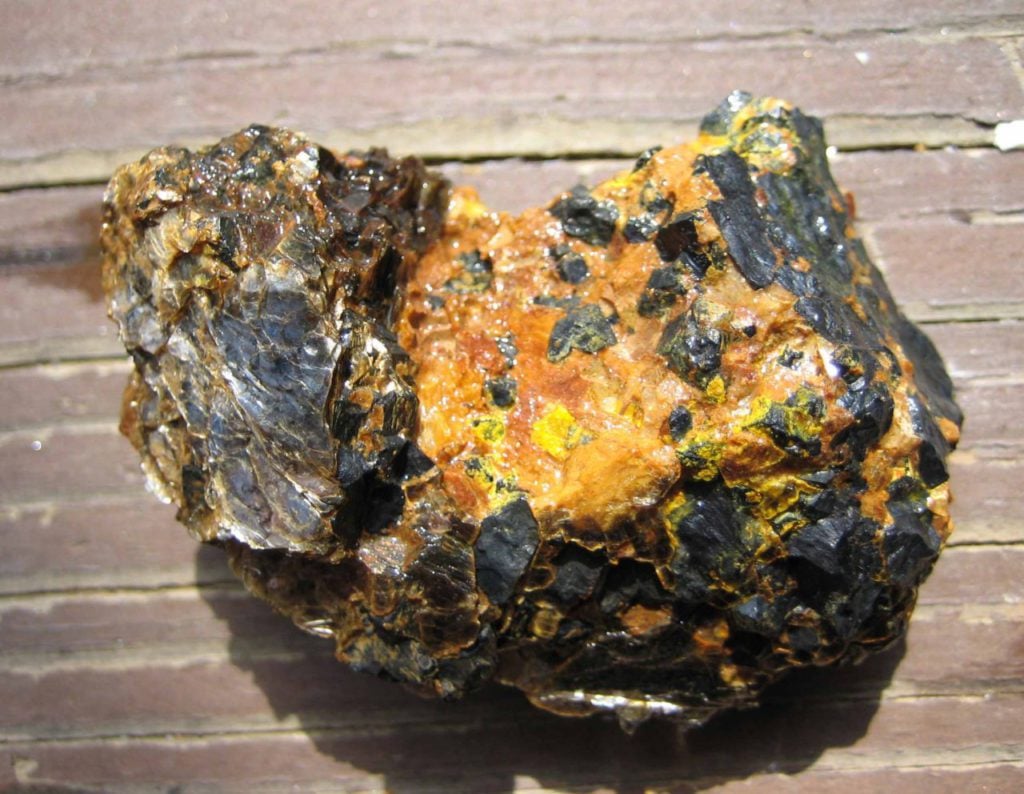 Урановая руда: свойства, применение, добыча