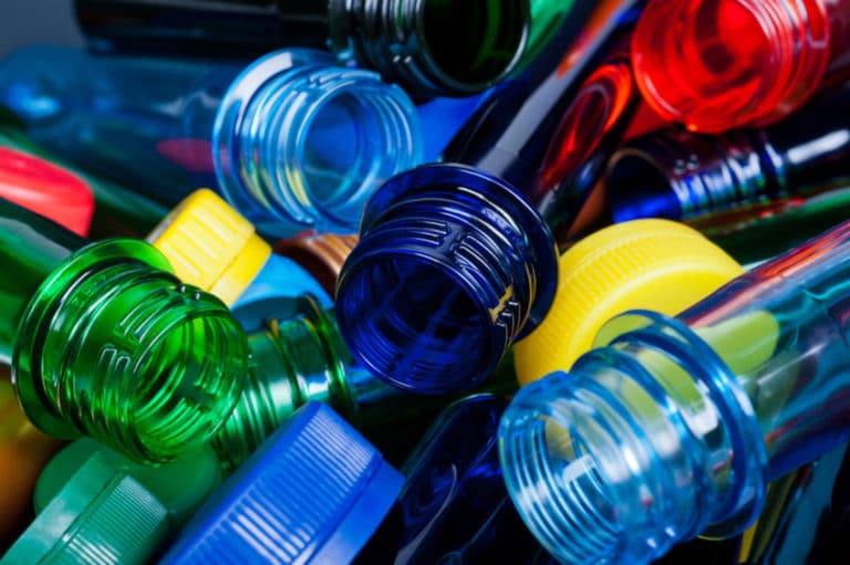 Пластиковые бутылки будут принимать за деньги в сетевых магазинах