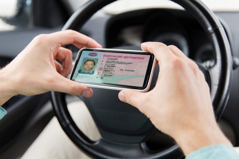 О внедрении электронного водительского удостоверения в РФ