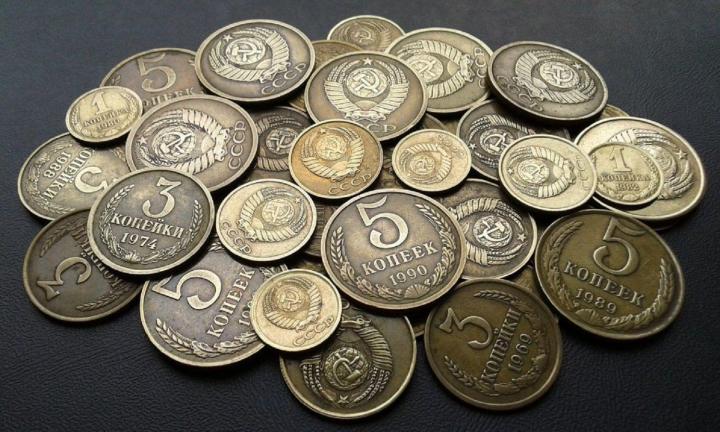 Самые дорогие монеты СССР и современной России в таблицах по годам