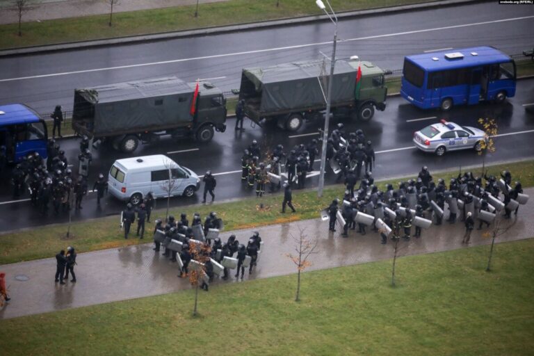 В Беларуси могут применить оружие против протестующих