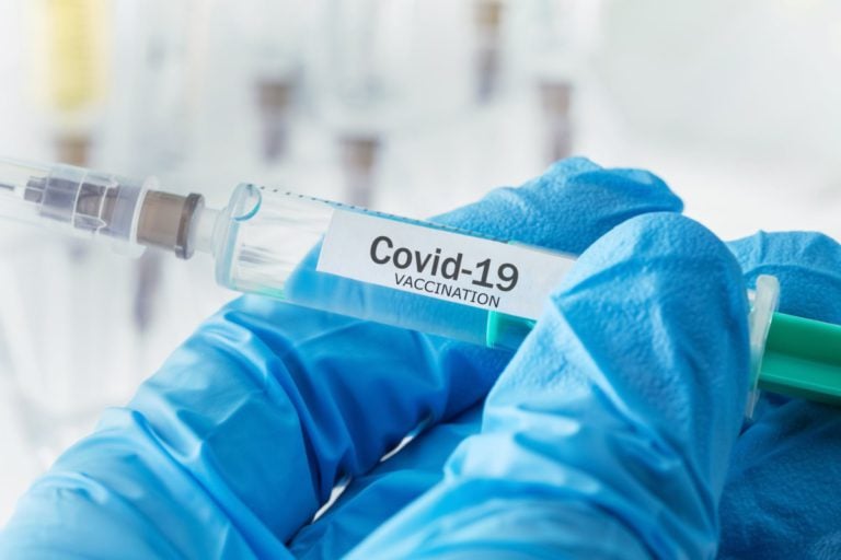 Как получить справку о противопоказаниях к вакцинации от коронавируса — ответ Минздрава