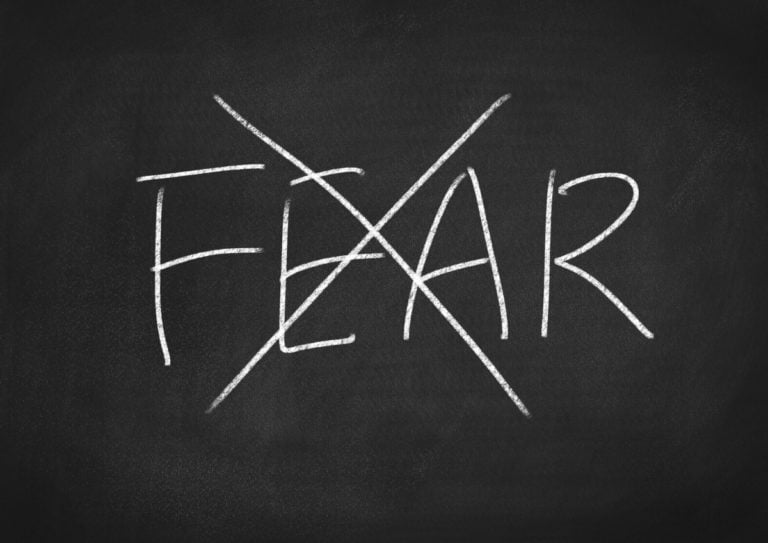 Làm thế nào để vượt qua nỗi sợ hãi và không hoảng sợ